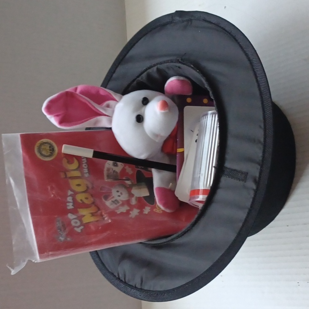 4/$60 Magic Kit With Instrustion Booklet